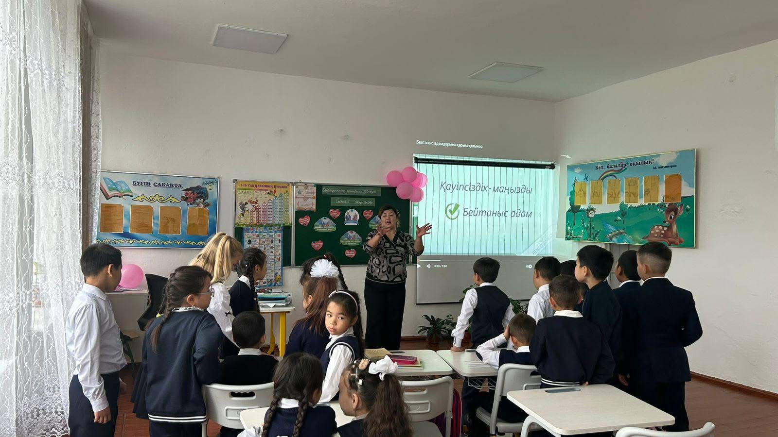 "Қария- елдің тірегі, ұрпақтың жүрегі" сынып сағаты